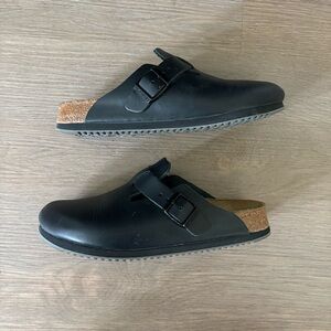 Birkenstock Black Boston Super Grip Clogs